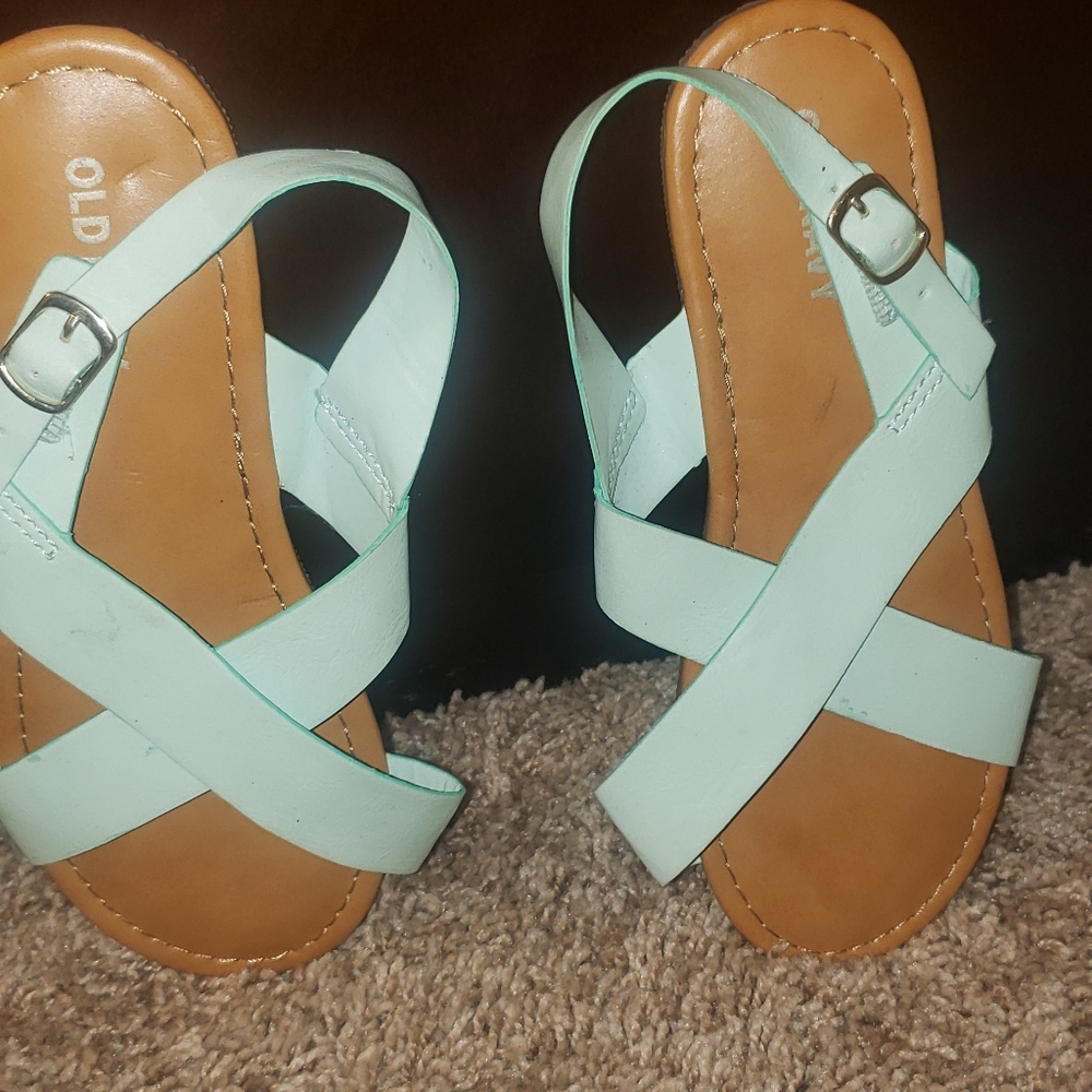 Shoes - Picture 4 of 4
